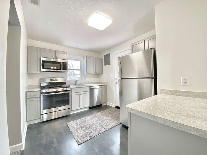 5579 Walnut Street - Photo 2 of 16