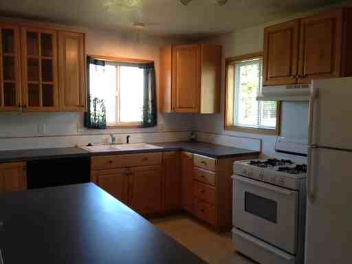 785 6th St - Photo 2 of 10