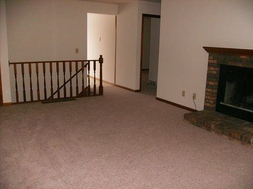 2035 Eastcastle Dr SE - Photo 2 of 9