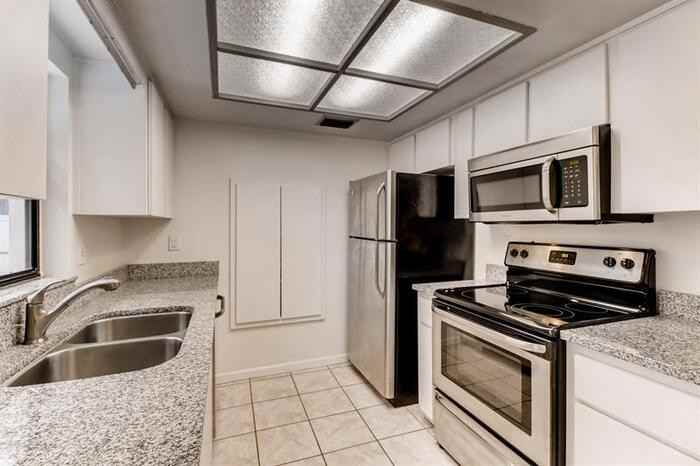 6804 120th Place - Photo 2 of 10