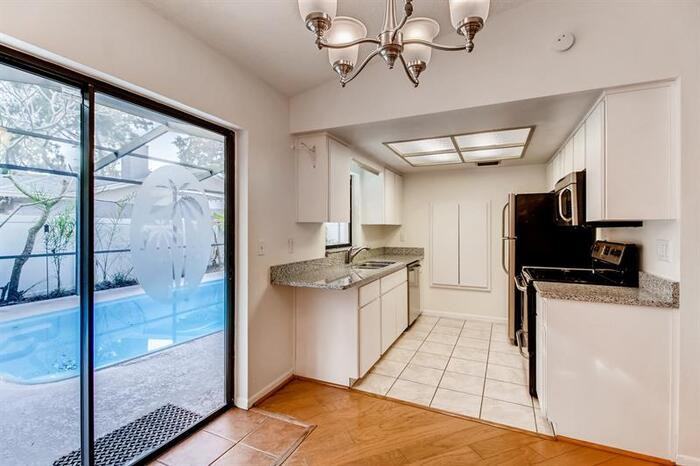 6804 120th Place - Photo 3 of 10