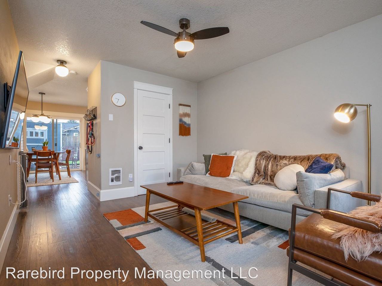 549 Ne 75th Ave - Photo 3 of 30