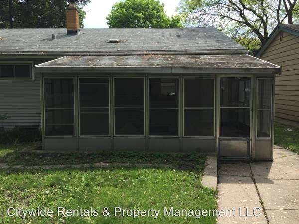 4923 N 76th St - Photo 2 of 12