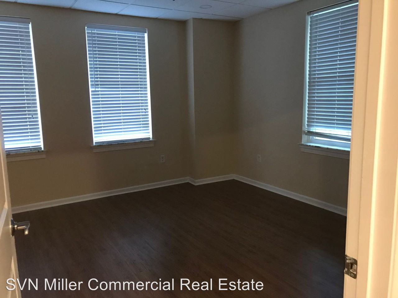 216 E. Dover St. - Photo 3 of 6