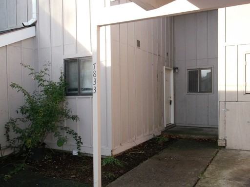 7833 SE Stephanie Ct - Photo 2 of 11