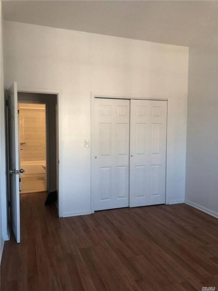906 Hempstead Turnpi Tpke - Photo 3 of 12