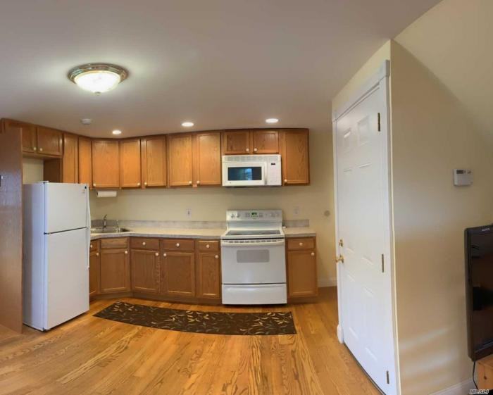 2312 Washington - Photo 3 of 18