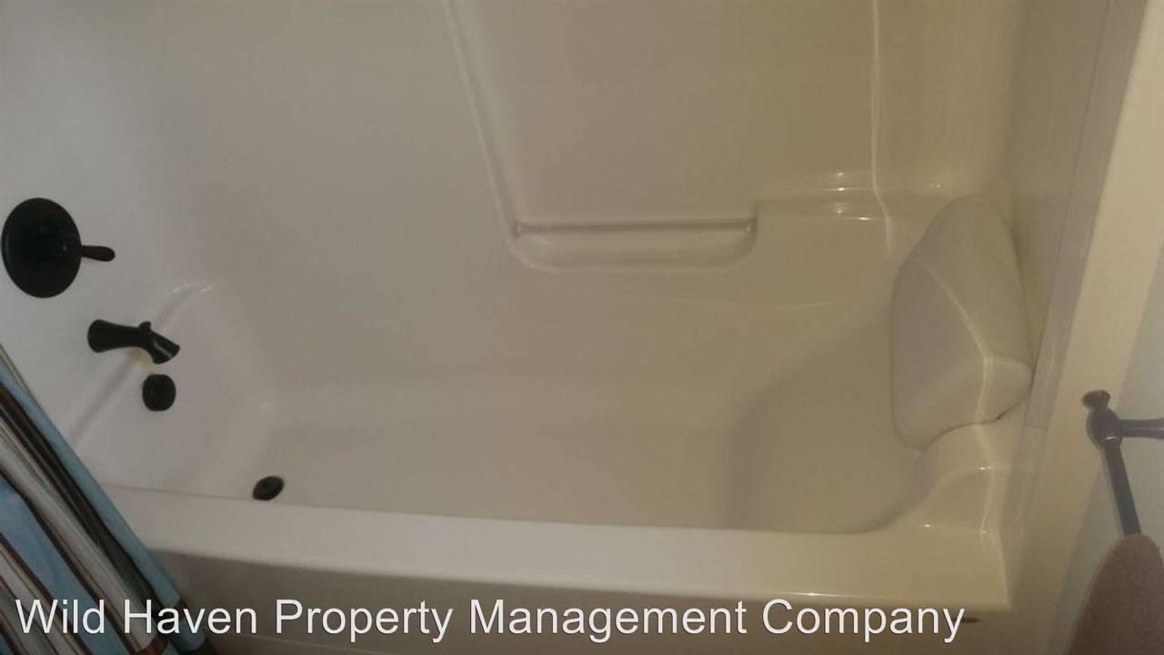 217 Nw Sagan Loop - Photo 2 of 15