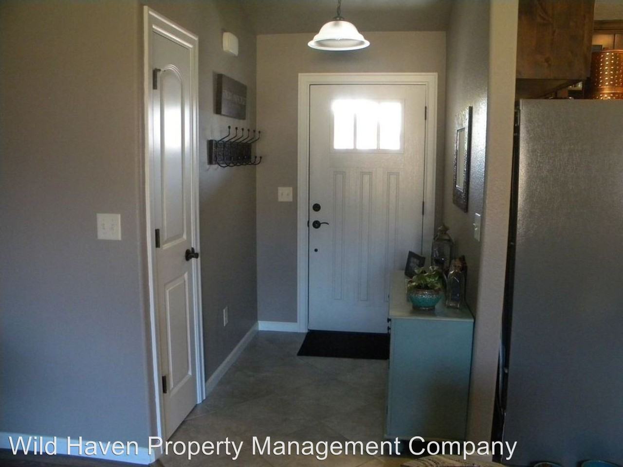 217 Nw Sagan Loop - Photo 3 of 15