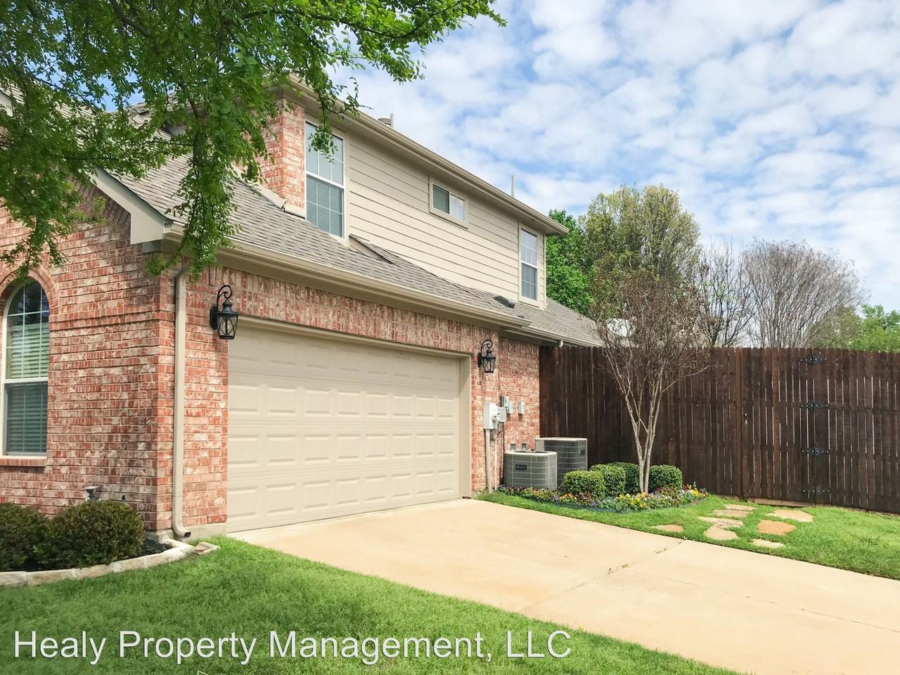 2100 Hodges Pl - Photo 3 of 25
