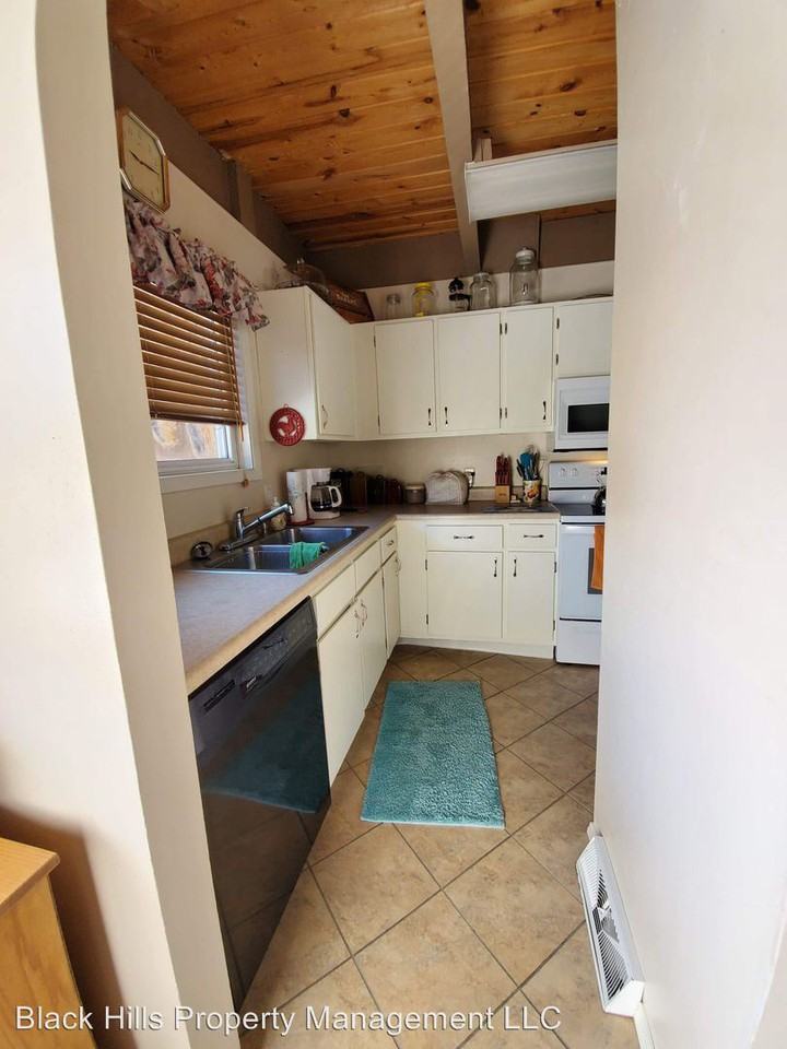 3310 Idlewild Ct - Photo 3 of 8