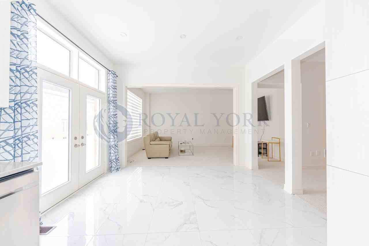 257 Inverness Way - Photo 3 of 19