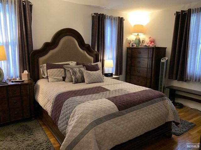 144 Burr Place - Photo 3 of 13
