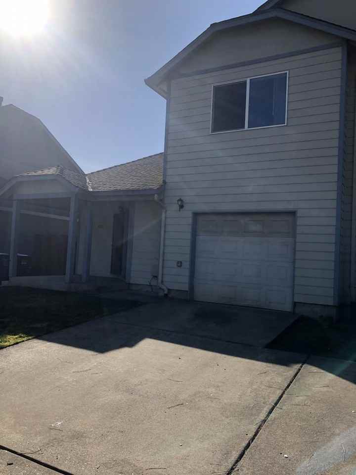 4312 Sacramento Ct Ne - Photo 2 of 30