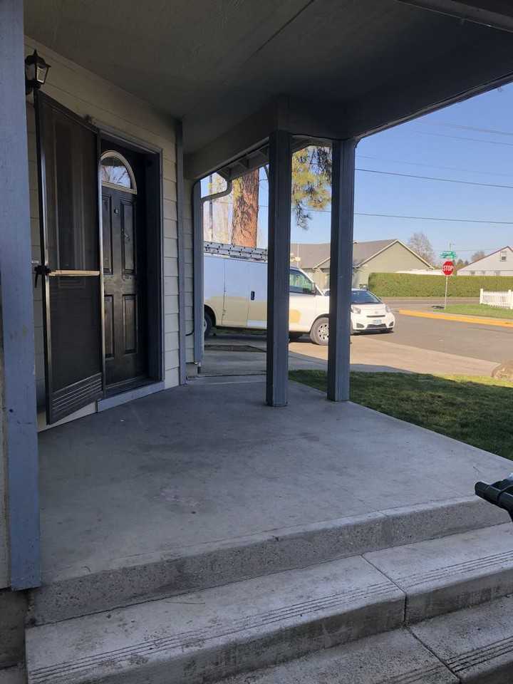 4312 Sacramento Ct Ne - Photo 3 of 30