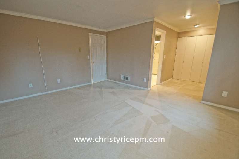 8534 139th Ave Ne - Photo 2 of 11