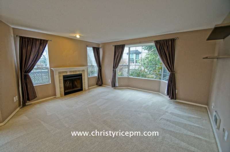 8534 139th Ave Ne - Photo 3 of 11