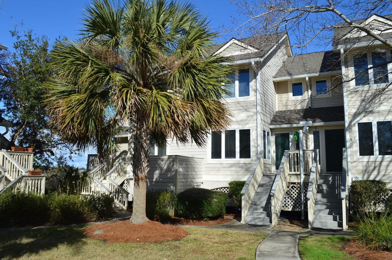 2430 Stono Watch Drive - Photo 2 of 16