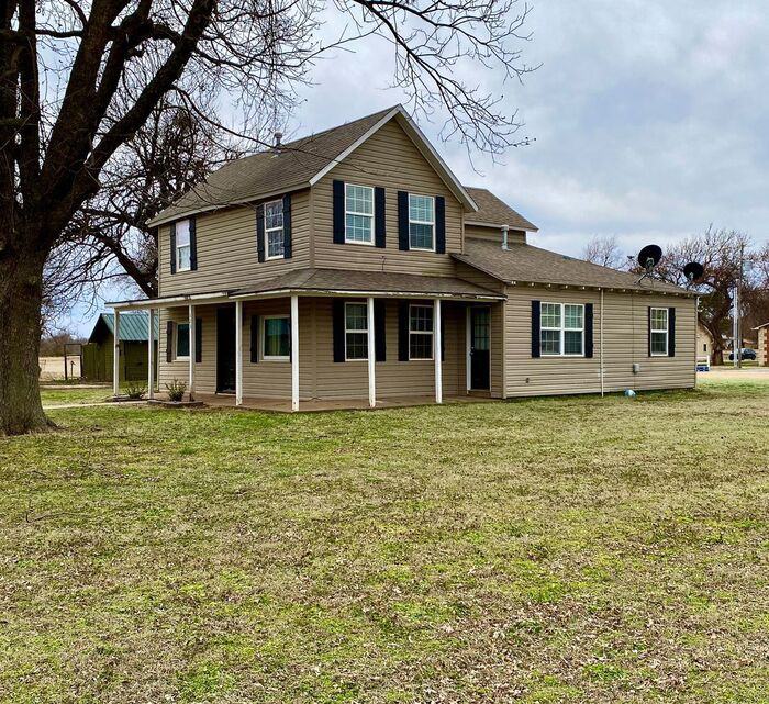 123 Pecan Street - Photo 3 of 23