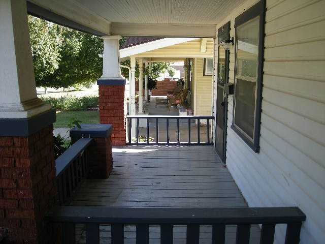 122 Northwest 18th Street - Photo 2 of 9