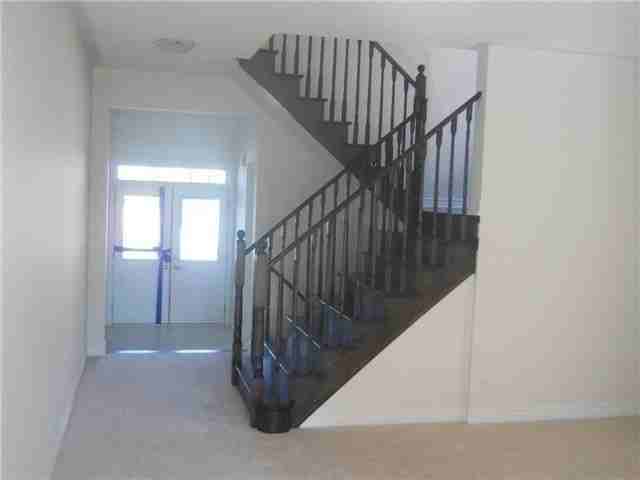 2376 New Providence St - Photo 2 of 8