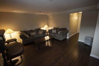 27A Abbey Lane - Photo 2 of 8