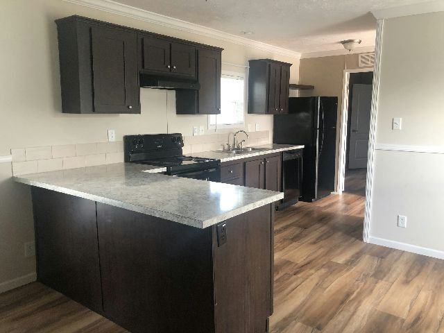 13746 Kent State Avenue - Photo 2 of 6