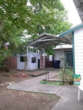 1081 Josephine St E - Photo 2 of 21