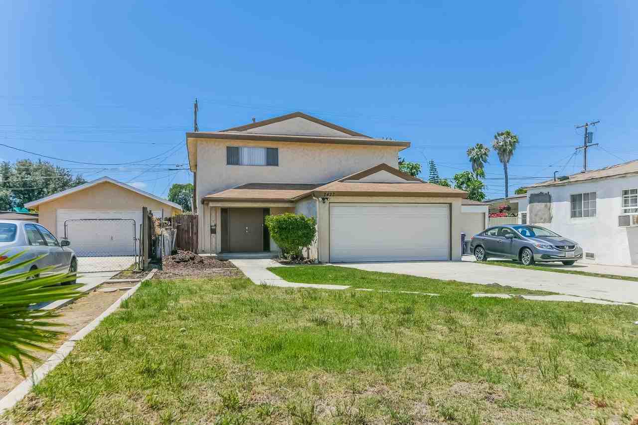 2427 Delta Ave - Photo 3 of 23