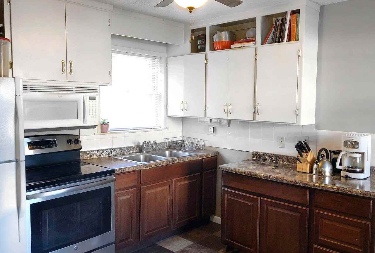 969 Randolph Avenue - Photo 2 of 8