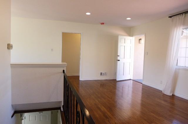 2647 Silver Ridge Ave - Photo 3 of 35