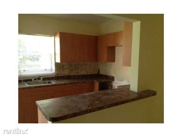 15901 W Bunche Park Dr - Photo 2 of 6