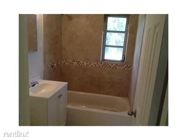 15901 W Bunche Park Dr - Photo 3 of 6