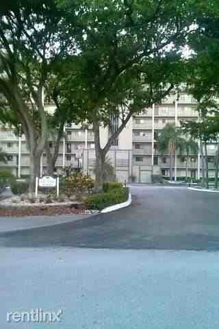 2112 S Cypress Bend Dr #104
