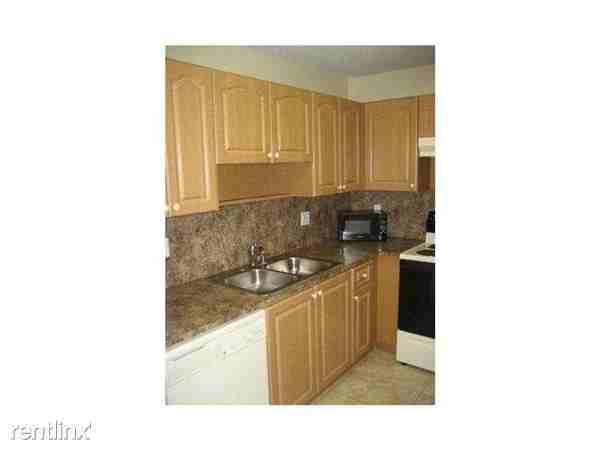 4928 Sailboat Dr - Photo 3 of 9