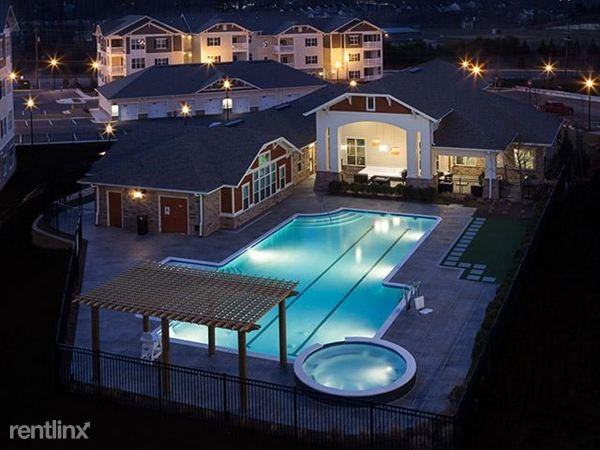 River Oaks Apartments - Photo 3 of 11