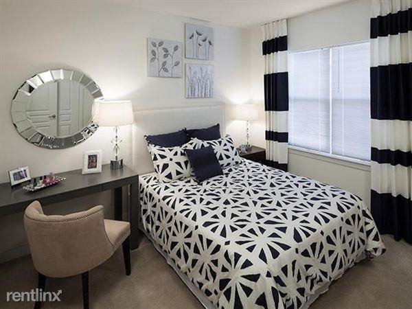 River Oaks Apartments - Photo 2 of 11