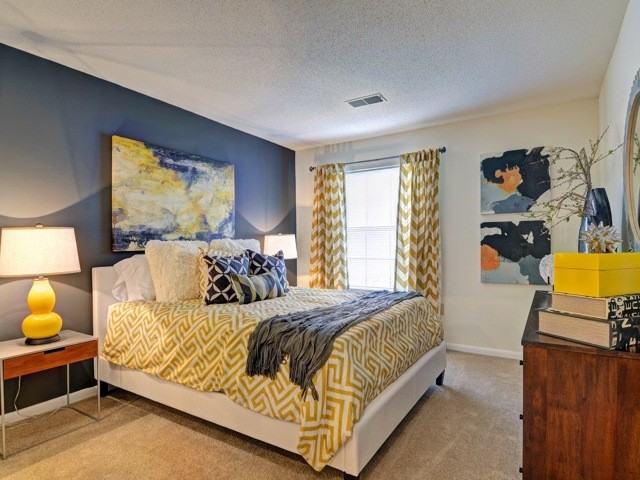 ST. ANDREWS COMMONS - Photo 2 of 6