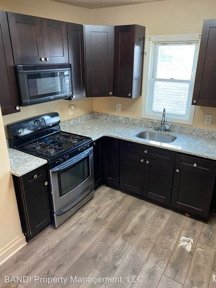 214 Abbey Lane - Photo 2 of 4