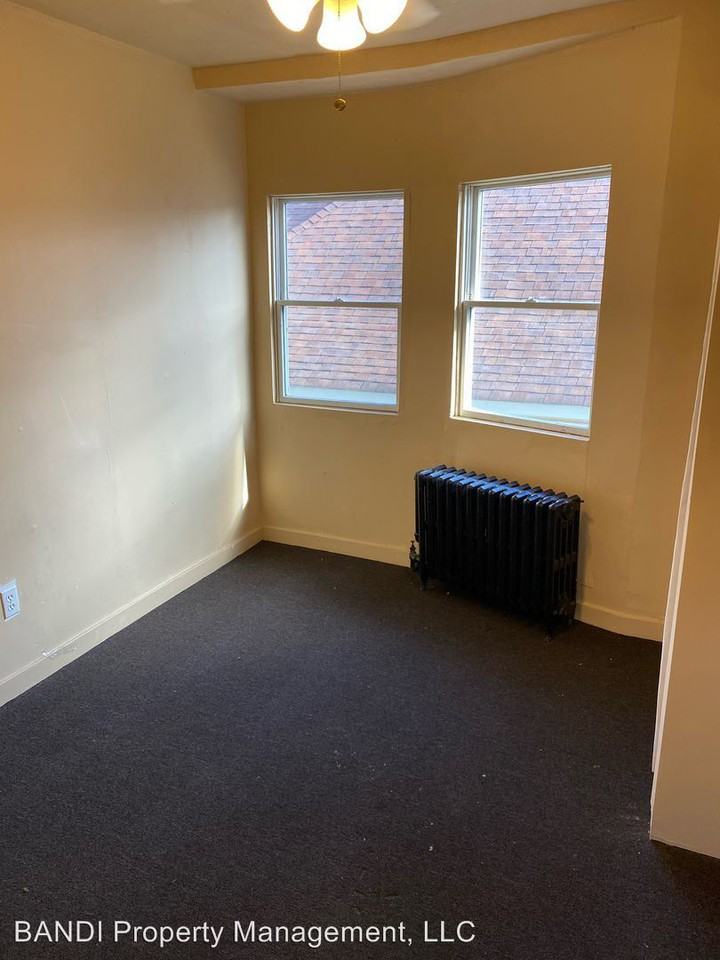 214 Abbey Lane - Photo 3 of 4