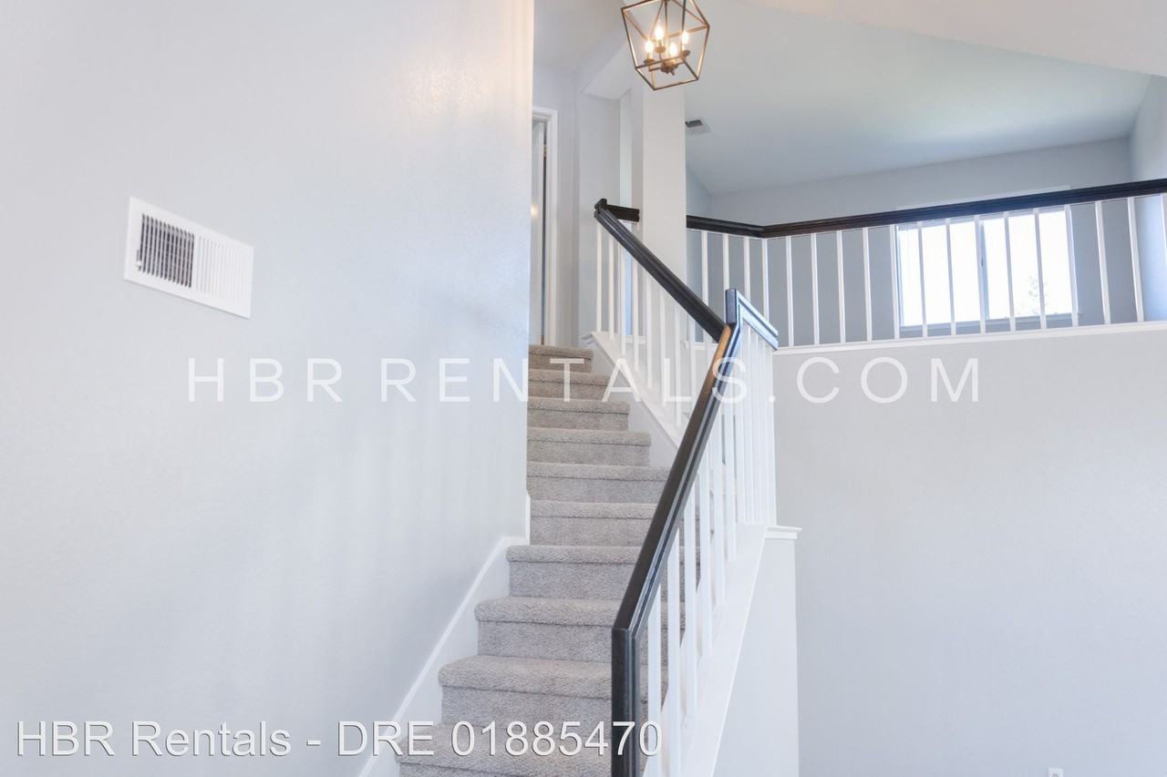 531 Leamon Street - Photo 2 of 14