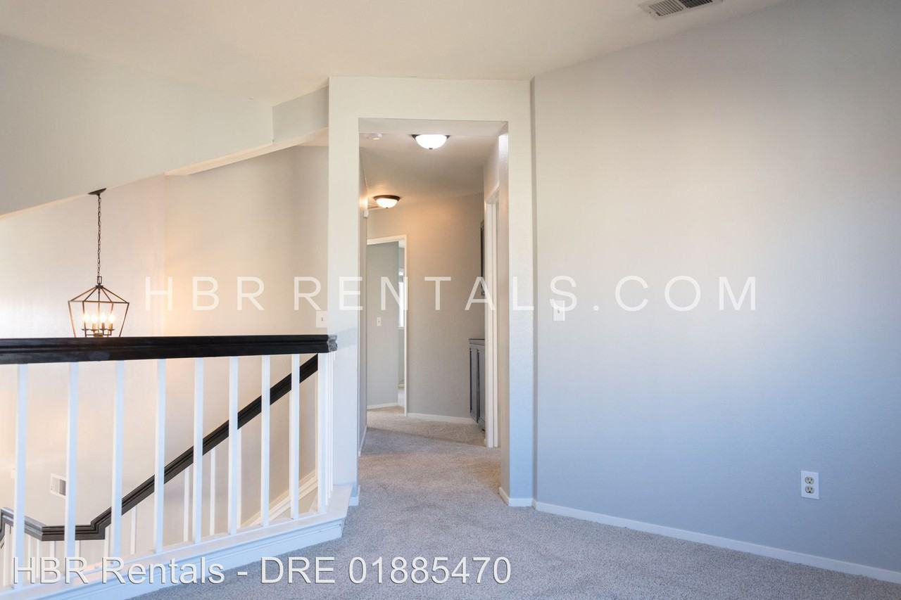 531 Leamon Street - Photo 3 of 14