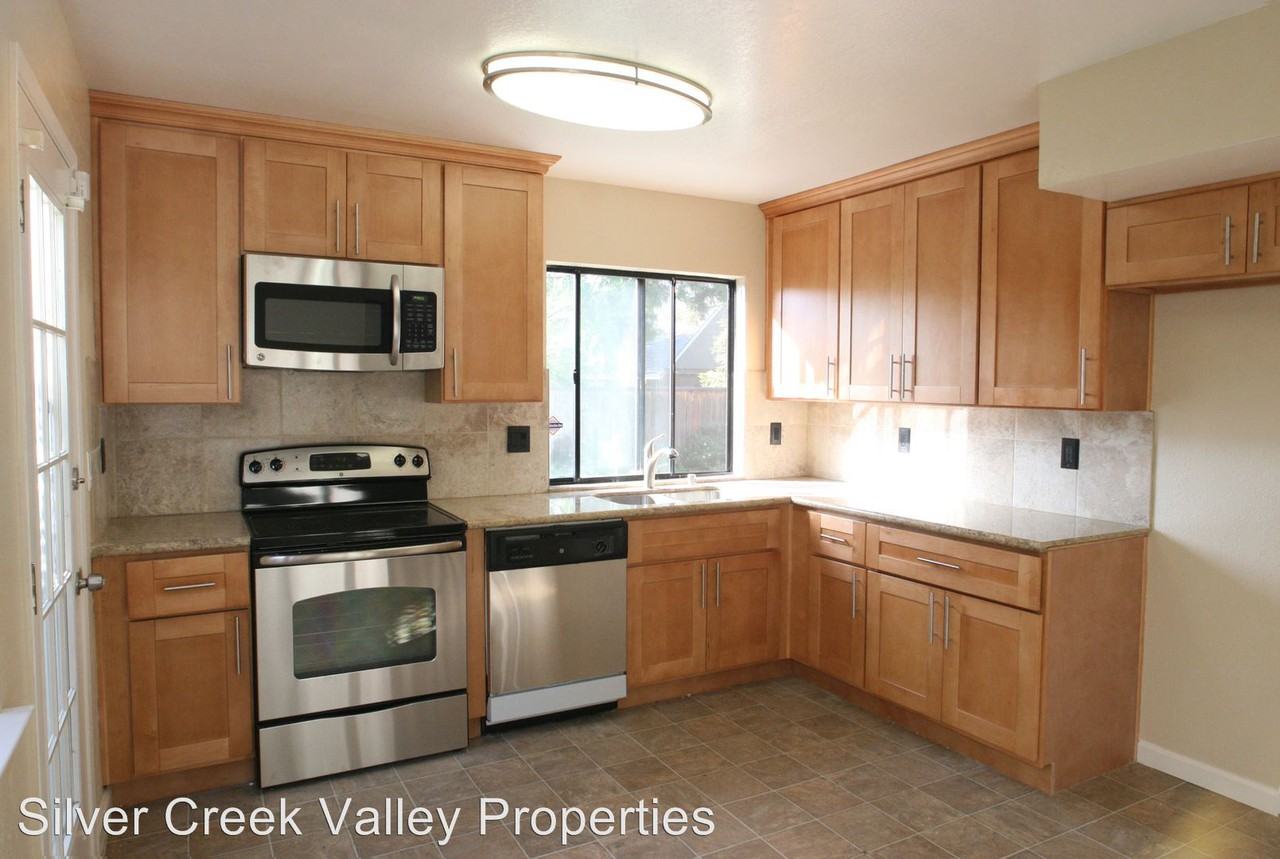 3155 Corby Dr - Photo 2 of 10