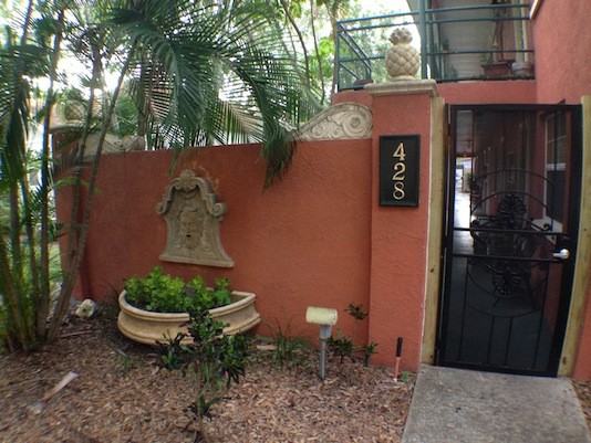 428 10th Ave S #5 - Photo 2 of 13