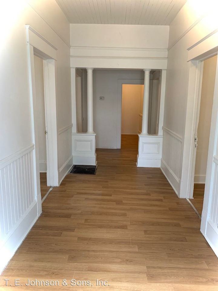 323 E. 16th St - Photo 2 of 13