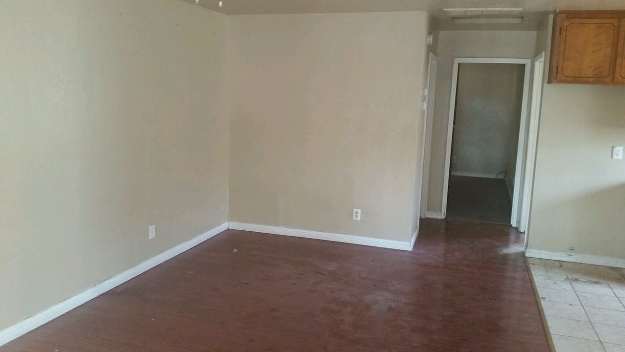 5671 Wilkinson St - Photo 2 of 4