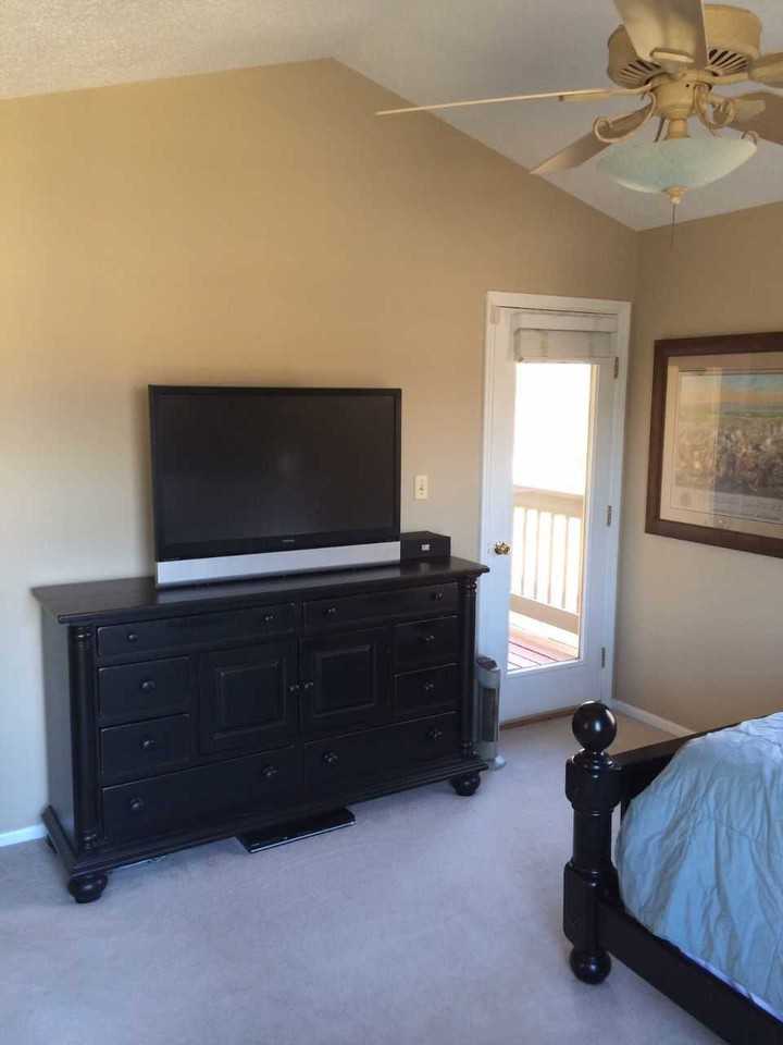 12998 Kings Canyon Dr Apt F - Photo 2 of 10