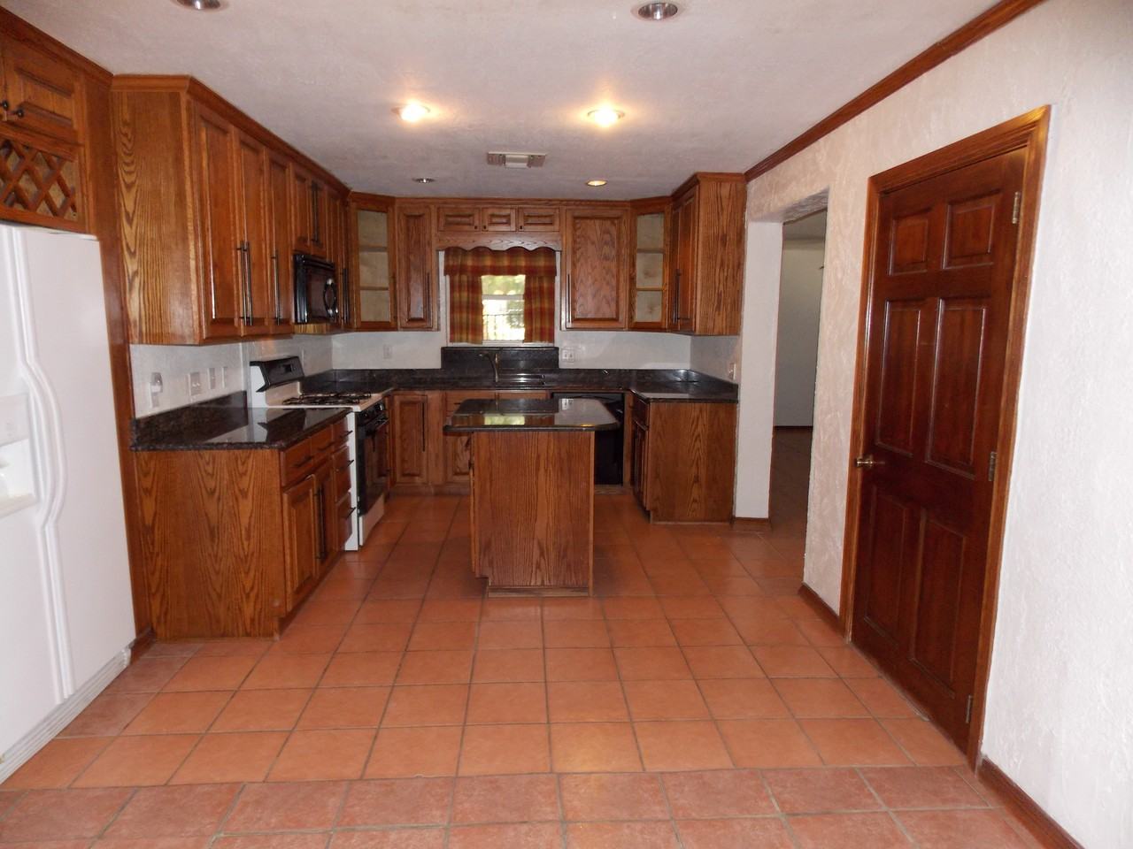 315 W Sunset Rd - Photo 3 of 12