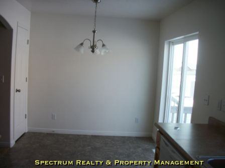 1989 Churchill Dr - Photo 3 of 9