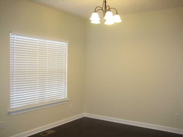 1104 Daybreak Ln - Photo 3 of 15